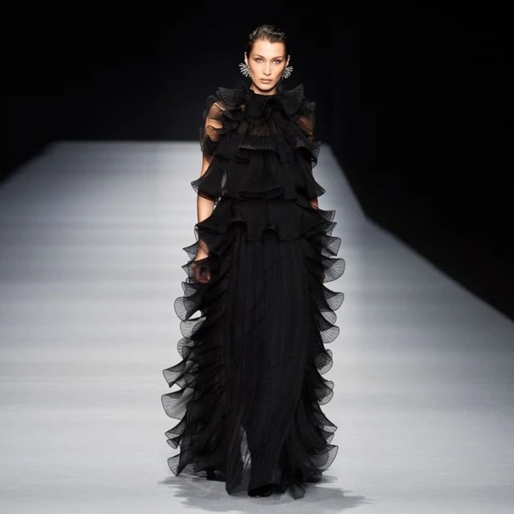 Chic Black Tiered Gown
